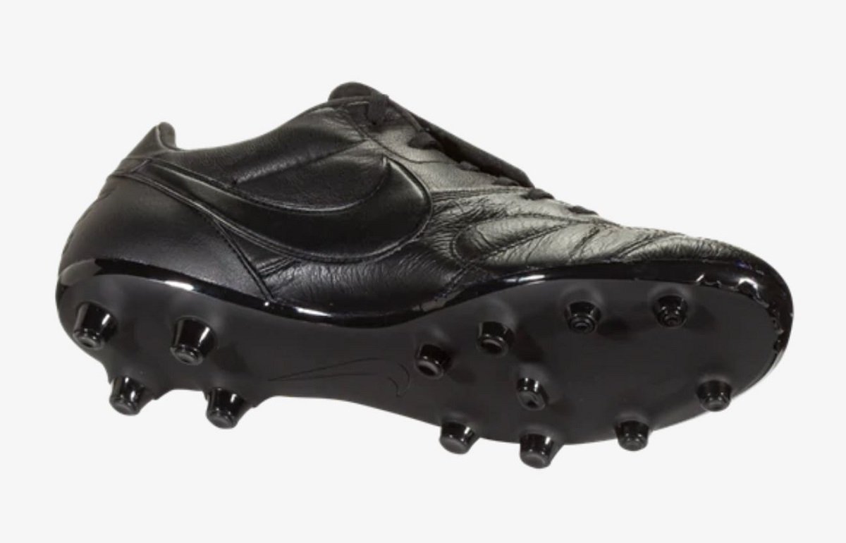 Blackout Nike Premier II 2018 19 Black Pack Boots Released Footy